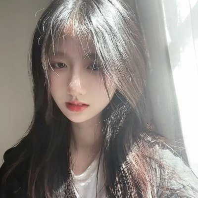 后窗的女人